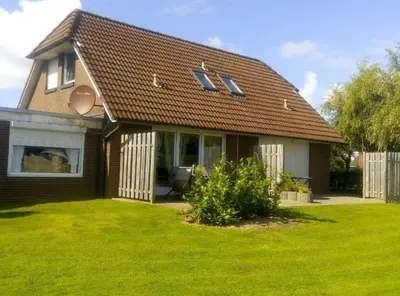 Ein Garten an der Unterkunft Haus Tötel DHH 4