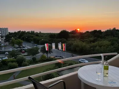Blick auf den Sonnenuntergang/Sonnenaufgang von der Ferienwohnung aus oder aus der Nähe