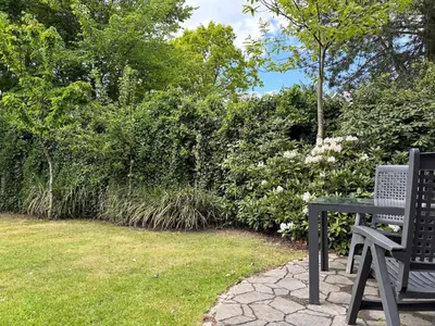 Ein Garten an der Unterkunft Kapitänshaus FeWo 3