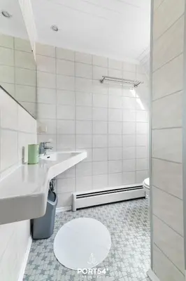 Ein Badezimmer in der Unterkunft Ferienwohnung Hausboot an der Lagune Zwischendeck Büsum