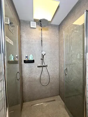 Ein Badezimmer in der Unterkunft Atlantic Beach - by Mila FerienARPartments - Büsum Zentrum eigener Parkplatz Balkon