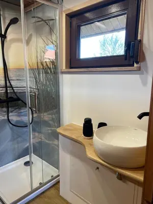Ein Badezimmer in der Unterkunft Lüttje Koje
