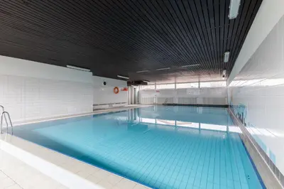 Der Swimmingpool an oder in der Nähe von Haus Frische Brise Sahlenburg Wohnung 12 7