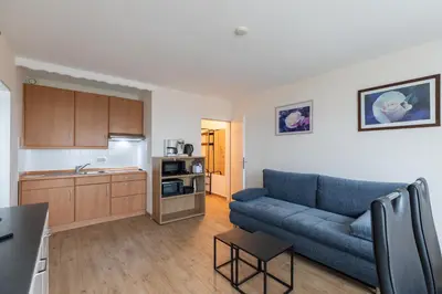 Küche/Küchenzeile in der Unterkunft Haus Frische Brise Sahlenburg Wohnung 12 7