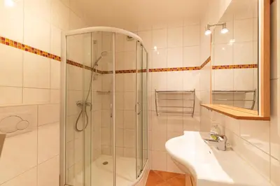 Ein Badezimmer in der Unterkunft Haus Essen, Whg 7