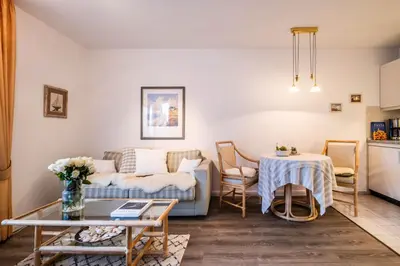 Ein Sitzbereich in der Unterkunft Haus Seemeile Wohnung 2 6