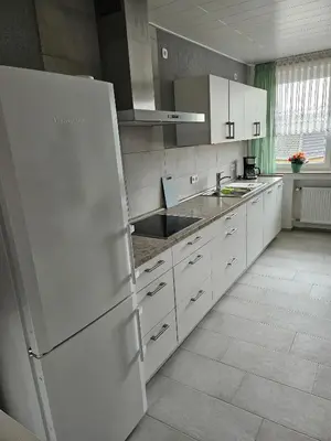 Küche/Küchenzeile in der Unterkunft Ferienwohnung Monteurwohnung - b63890