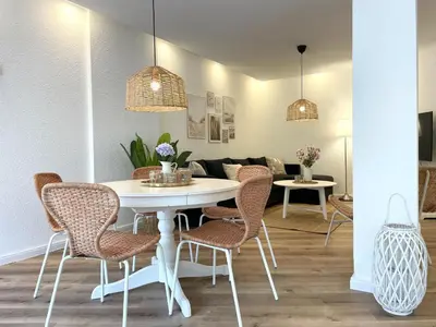 Ein Sitzbereich in der Unterkunft Haus Nordseebrandung FeWo 5