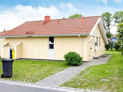 Das Gebäude in dem sich das Ferienhaus befindet
