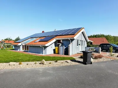 Das Gebäude in dem sich das Ferienhaus befindet