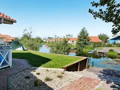 Ein Garten an der Unterkunft 12 person holiday home in Otterndorf