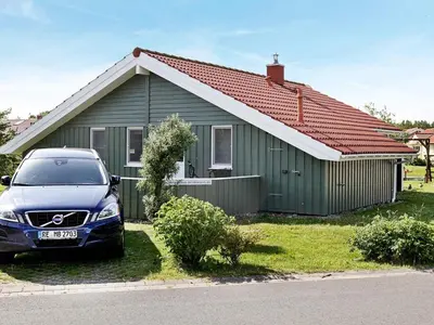 Das Gebäude in dem sich das Ferienhaus befindet