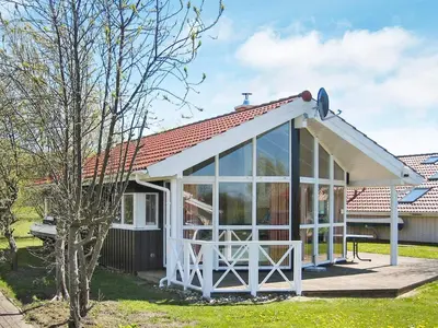 Das Gebäude in dem sich das Ferienhaus befindet