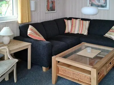 Ein Sitzbereich in der Unterkunft 6 person holiday home in Otterndorf