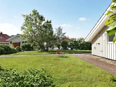 Ein Garten an der Unterkunft 6 person holiday home in Otterndorf