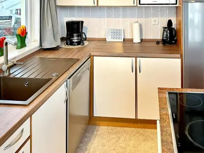 Küche/Küchenzeile in der Unterkunft 6 person holiday home in Otterndorf