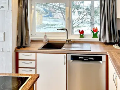 Küche/Küchenzeile in der Unterkunft 6 person holiday home in Otterndorf