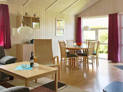 Ein Sitzbereich in der Unterkunft 6 person holiday home in Otterndorf
