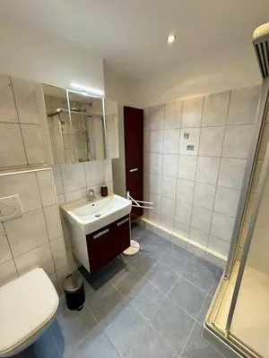 Ein Badezimmer in der Unterkunft Seaside Döse Appartement - Free Parking & WiFi