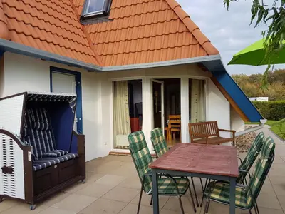 Das Gebäude in dem sich das Ferienhaus befindet
