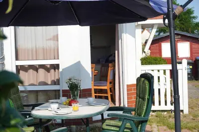Das Gebäude in dem sich das Ferienhaus befindet