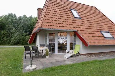 Das Gebäude in dem sich das Ferienhaus befindet