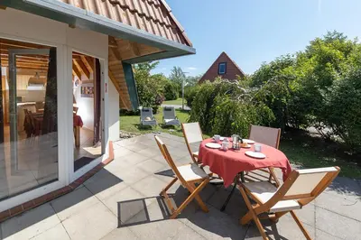 Ein Garten an der Unterkunft Ferienhaus Hans Albers 16