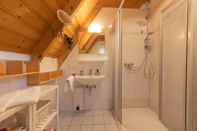 Ein Badezimmer in der Unterkunft Ferienhaus Medemsand 08