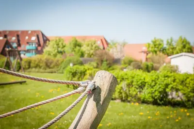 Ein Garten an der Unterkunft Ferienhaus Tegeler Rinne 02