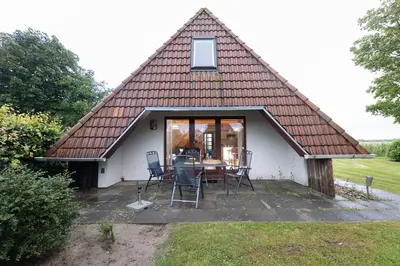 Das Gebäude in dem sich das Ferienhaus befindet