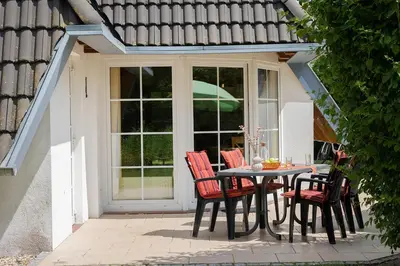 Das Gebäude in dem sich das Ferienhaus befindet