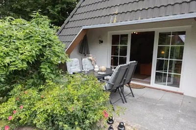 Ein Garten an der Unterkunft Ferienhaus Wittsand 12