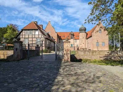 Das Gebäude in dem sich die Ferienwohnung befindet