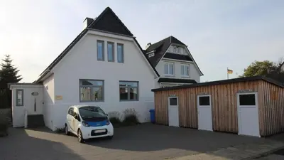 Das Gebäude in dem sich die Ferienwohnung befindet
