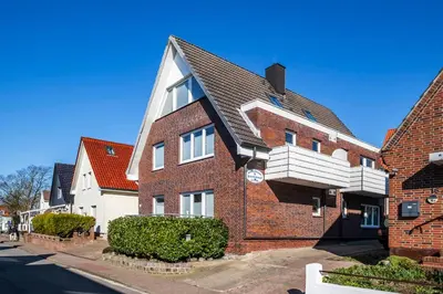 Das Gebäude in dem sich die Ferienwohnung befindet