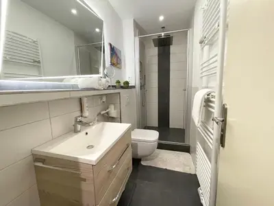 Ein Badezimmer in der Unterkunft Strandhochhaus Sahlenburg FeWo H3