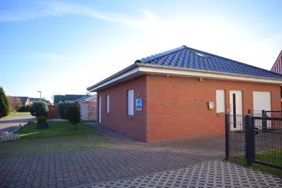 Das Gebäude in dem sich das Ferienhaus befindet