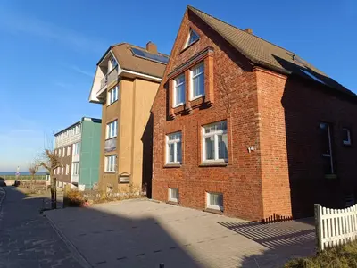 Das Gebäude in dem sich die Ferienwohnung befindet