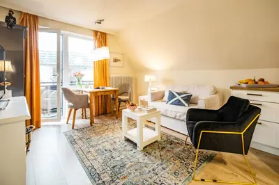Ein Sitzbereich in der Unterkunft Apartment Zeppelinstraße