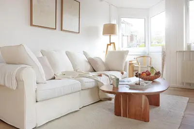 Ein Sitzbereich in der Unterkunft 2 Zimmer Wohntraum mit Balkon und Hafenblick