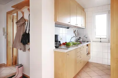 Küche/Küchenzeile in der Unterkunft 2 Zimmer Wohntraum mit Balkon und Hafenblick