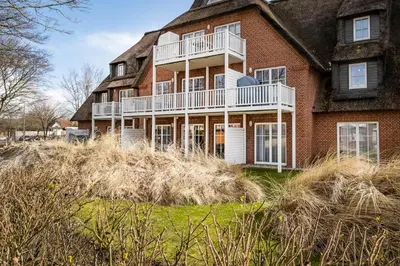 Ein Garten an der Unterkunft Büsumer Reethus Apartment 2 3