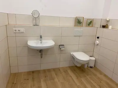 Ein Badezimmer in der Unterkunft Pier 1 bis 4 gmütliche Zimmer mit Boxspringbett