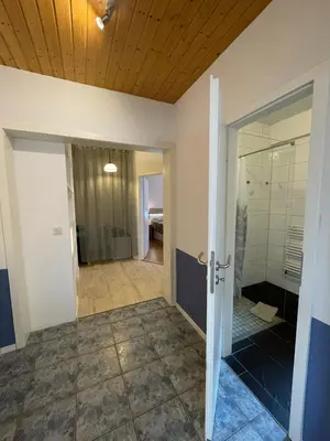 Ein Badezimmer in der Unterkunft 