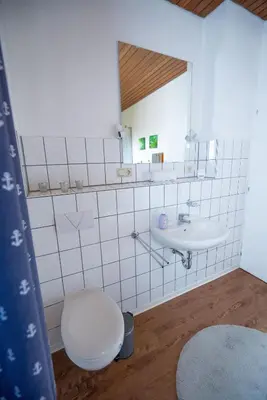 Ein Badezimmer in der Unterkunft Haus Kehrwieder Wohnung Helgoland