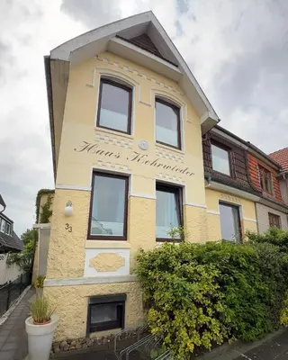Das Gebäude in dem sich die Ferienwohnung befindet