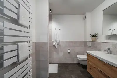 Ein Badezimmer in der Unterkunft Haus Sturmkieker Apartment Penthouse 1 2