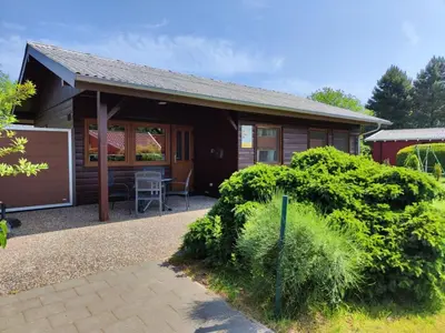 Das Gebäude in dem sich das Ferienhaus befindet