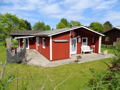 Das Gebäude in dem sich das Ferienhaus befindet