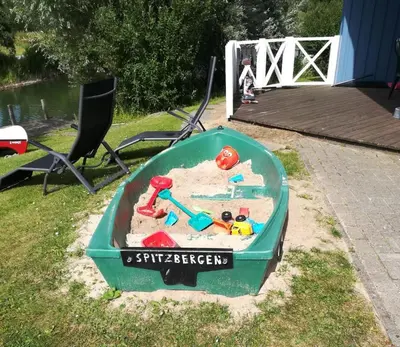 Grundriss der Unterkunft 6 Personen Ferienhaus mit privatem Bootsteg, dikekter Seelage, Kanu, Whirlpool, Sauna und Kaminofen in Otterndorf